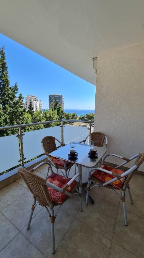 Irish Apartment Complex Μπούντβα Εξωτερικό φωτογραφία