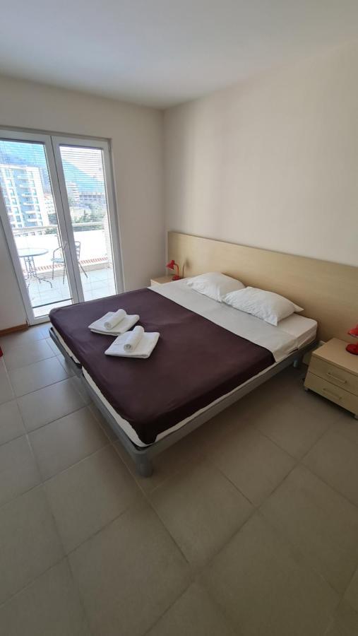 Irish Apartment Complex Μπούντβα Εξωτερικό φωτογραφία