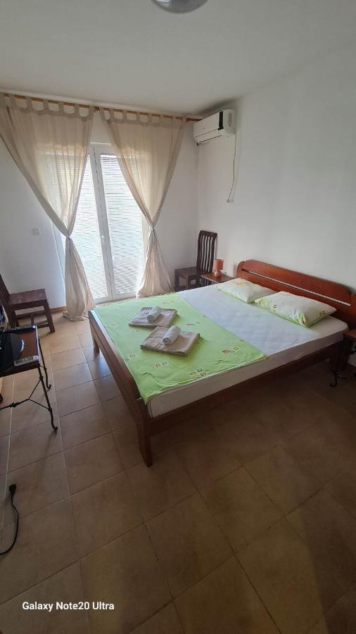 Irish Apartment Complex Μπούντβα Εξωτερικό φωτογραφία