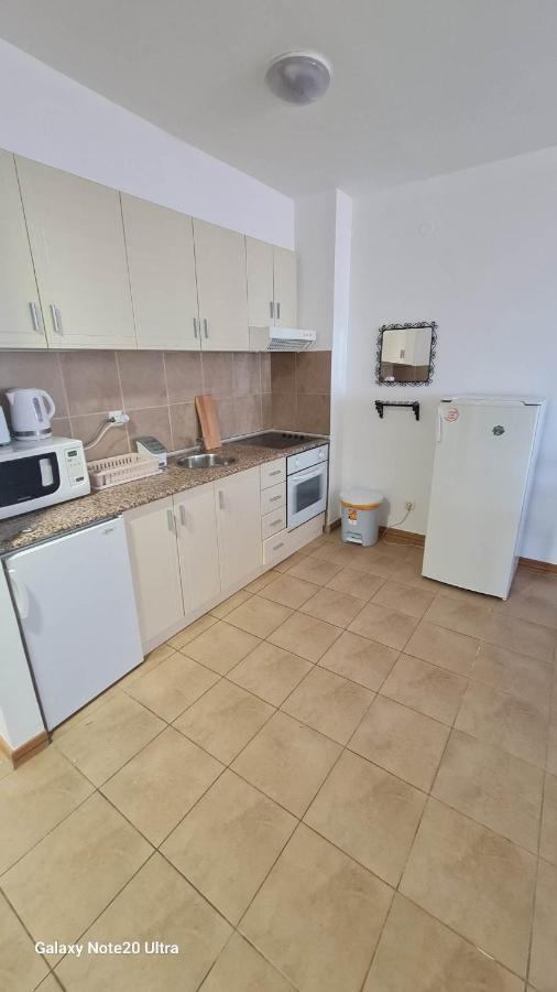 Irish Apartment Complex Μπούντβα Εξωτερικό φωτογραφία