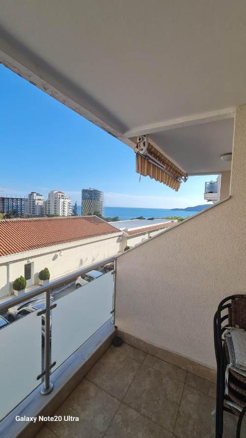 Irish Apartment Complex Μπούντβα Εξωτερικό φωτογραφία