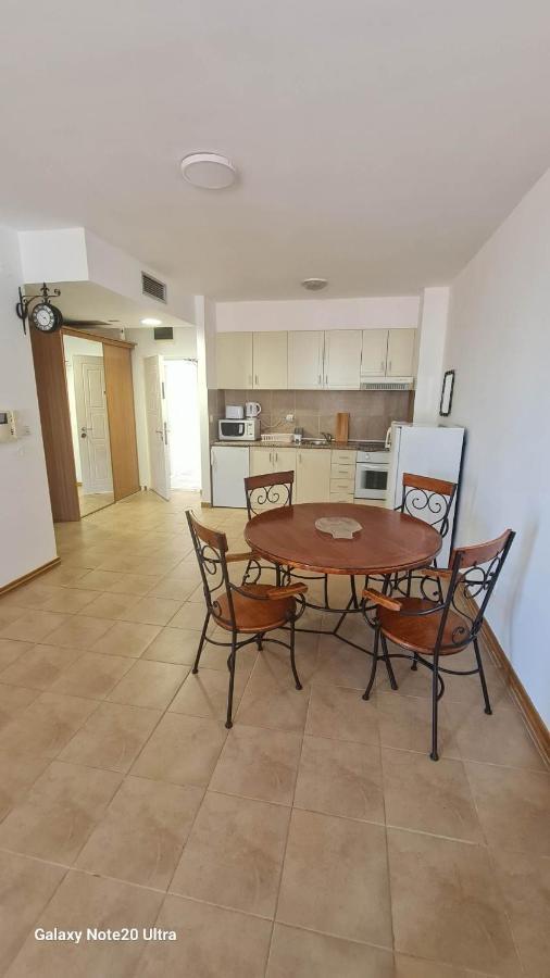 Irish Apartment Complex Μπούντβα Εξωτερικό φωτογραφία