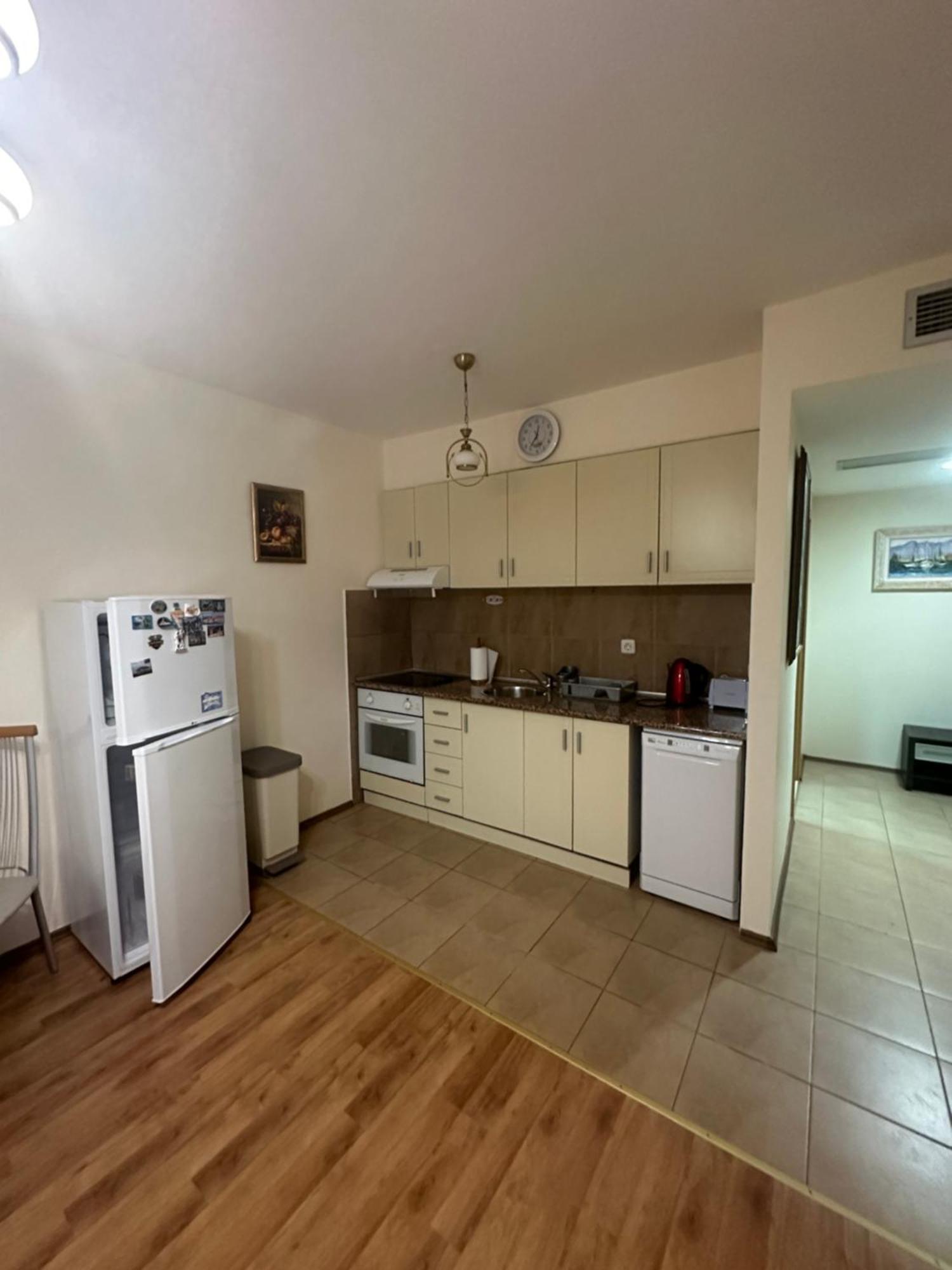 Irish Apartment Complex Μπούντβα Εξωτερικό φωτογραφία