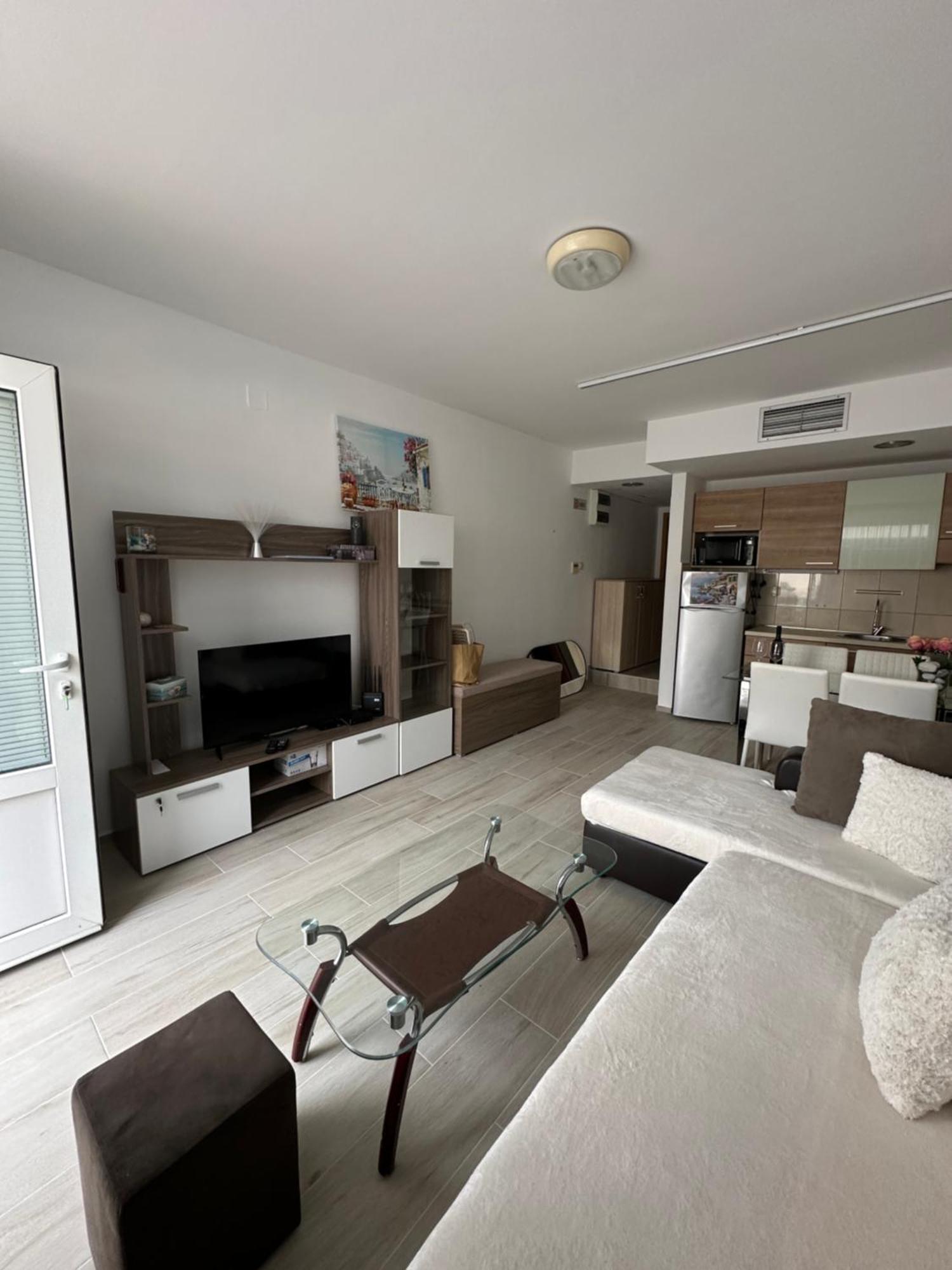 Irish Apartment Complex Μπούντβα Εξωτερικό φωτογραφία