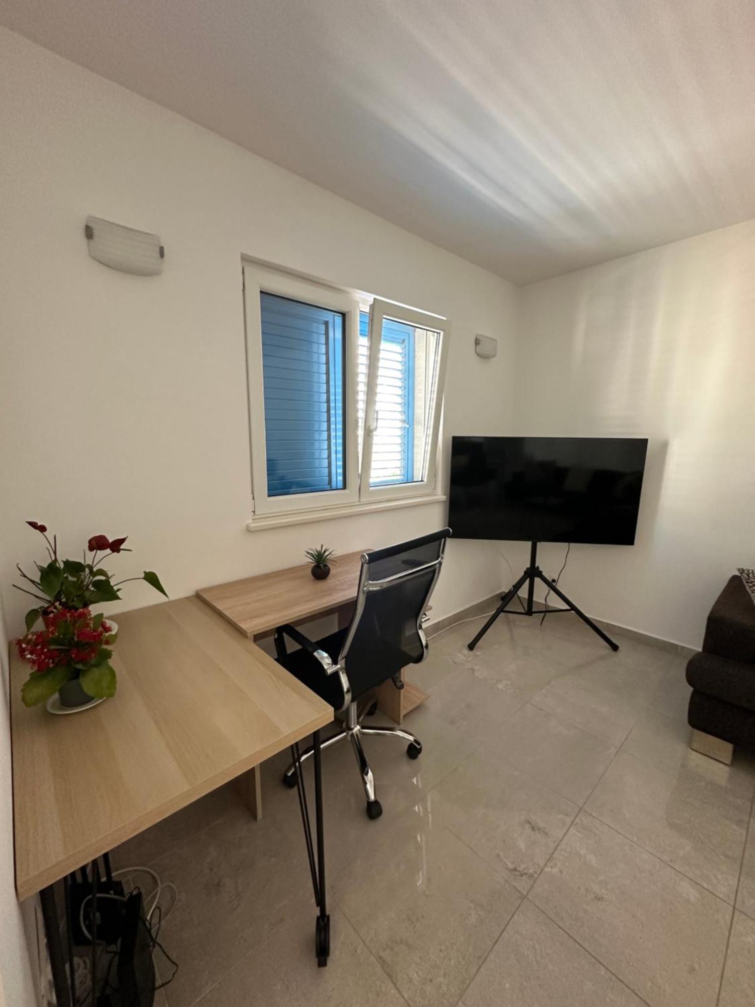 Irish Apartment Complex Μπούντβα Εξωτερικό φωτογραφία